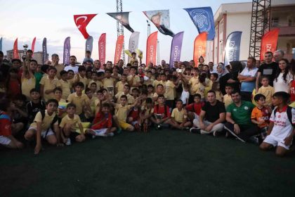 melikgazi-belediyesi-tesisler-arasi-futbol-turnuvasinin-sampiyonu-belli-oldu