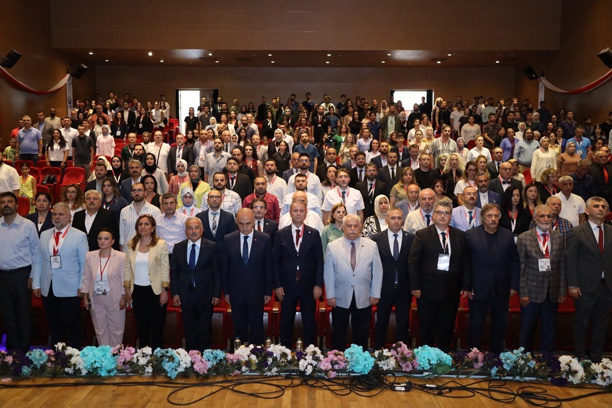 25inci-ulusal-anatomi-kongresi-odu-ev-sahipliginde-basladi