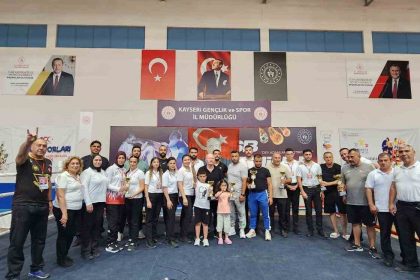 6-geleneksel-alparslan-turkes-muaythai-sampiyonasi-yapildi
