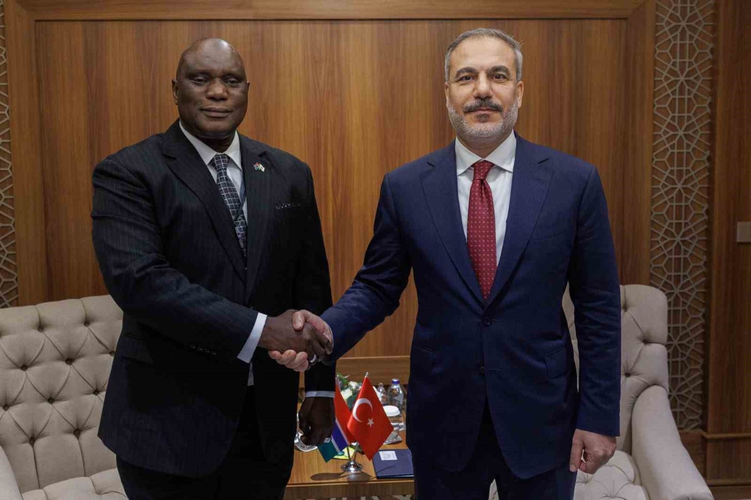 bakan-fidan-gambiya-disisleri-bakani-njie-ile-gorustu