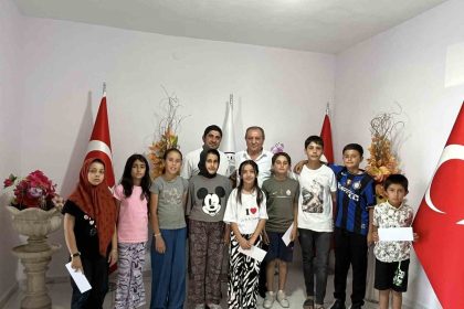 gomu-kasabasinda-kuran-i-kerime-gecen-basarili-ogrencilere-odul-verildi