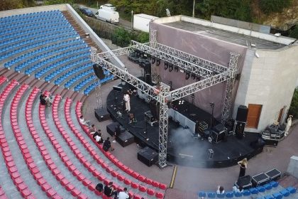 karadeniz-ereglide-acheron-amfi-tiyatro-yaz-konserleri-basladi
