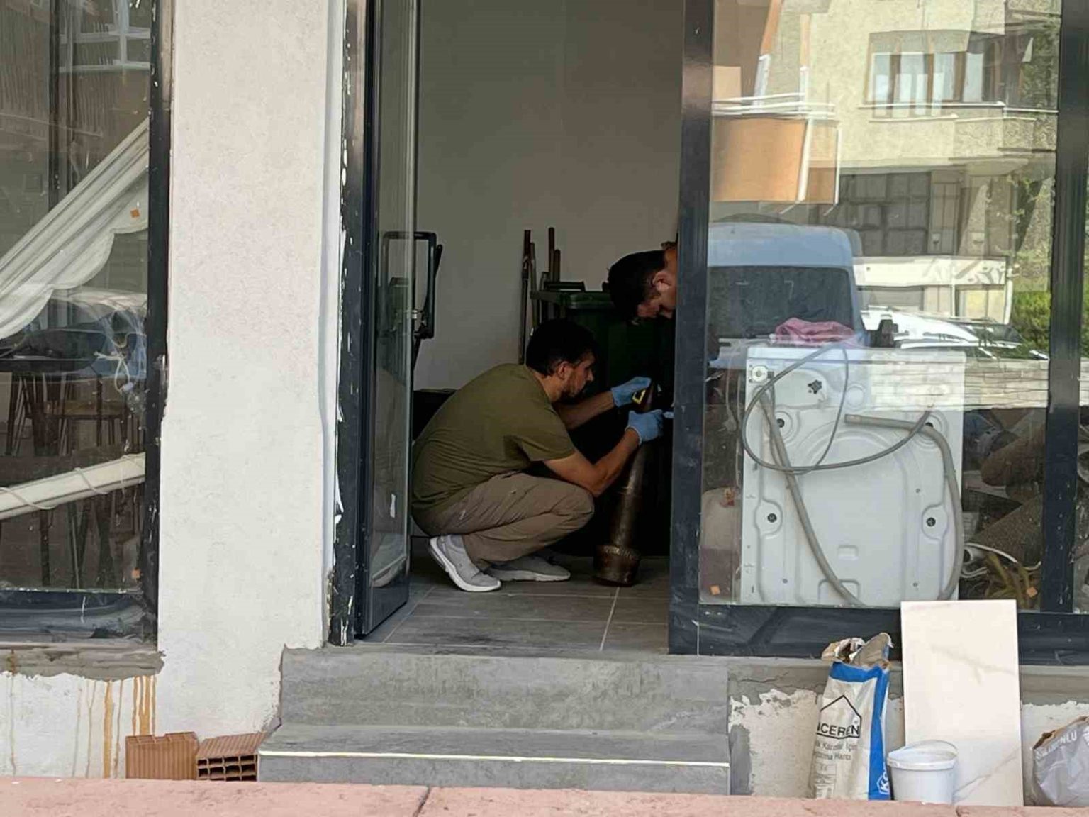 konyada-bir-apartmanda-top-mermisi-bulundu