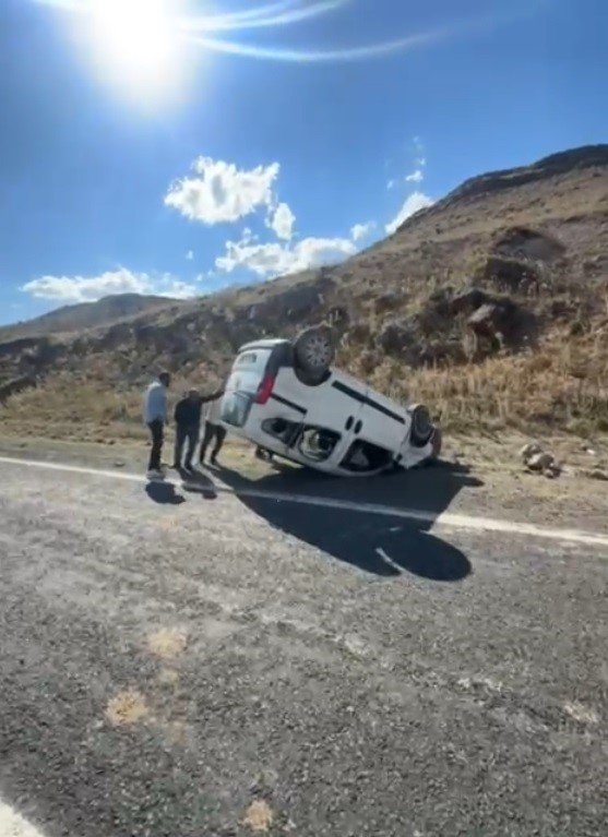sarikamista-trafik-kazasi-2-yarali