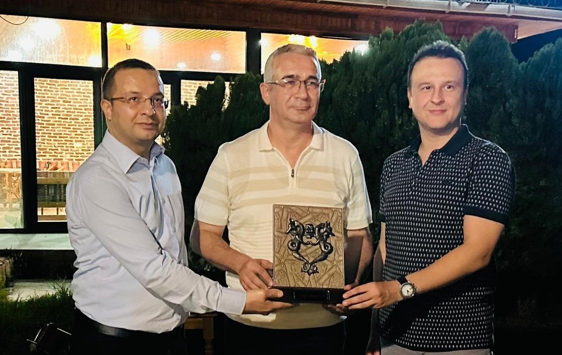 tayini-cikan-14-yillik-kurucu-bashekime-veda-programi