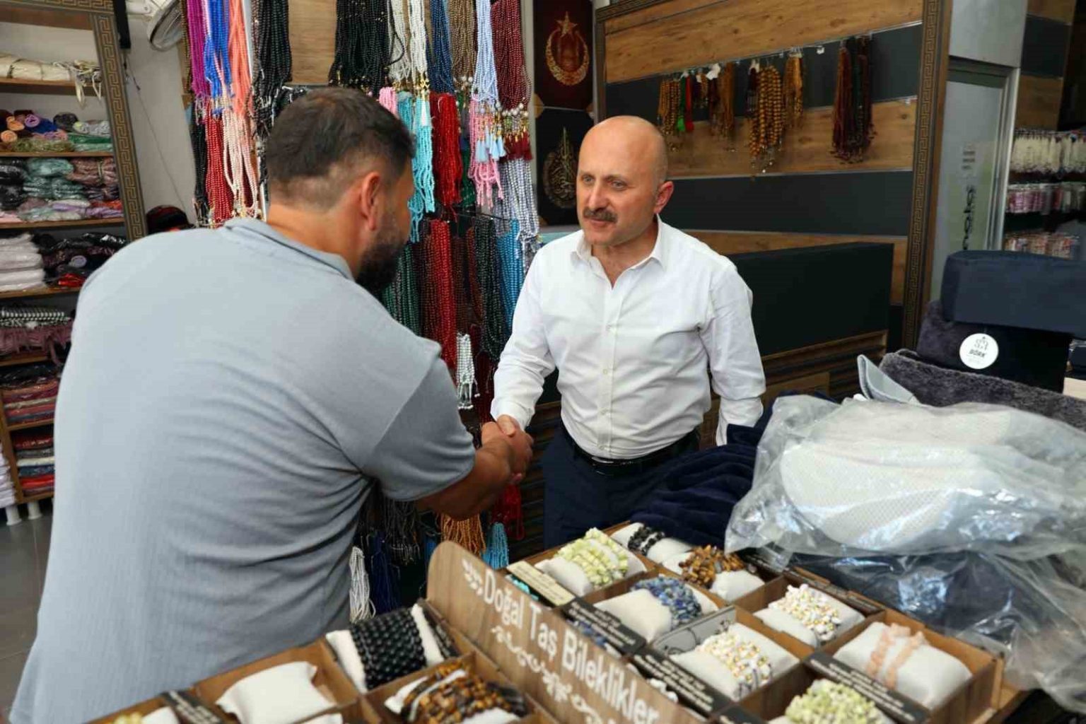 vali-osman-varoldan-adiyaman-ticaret-merkezine-ziyaret