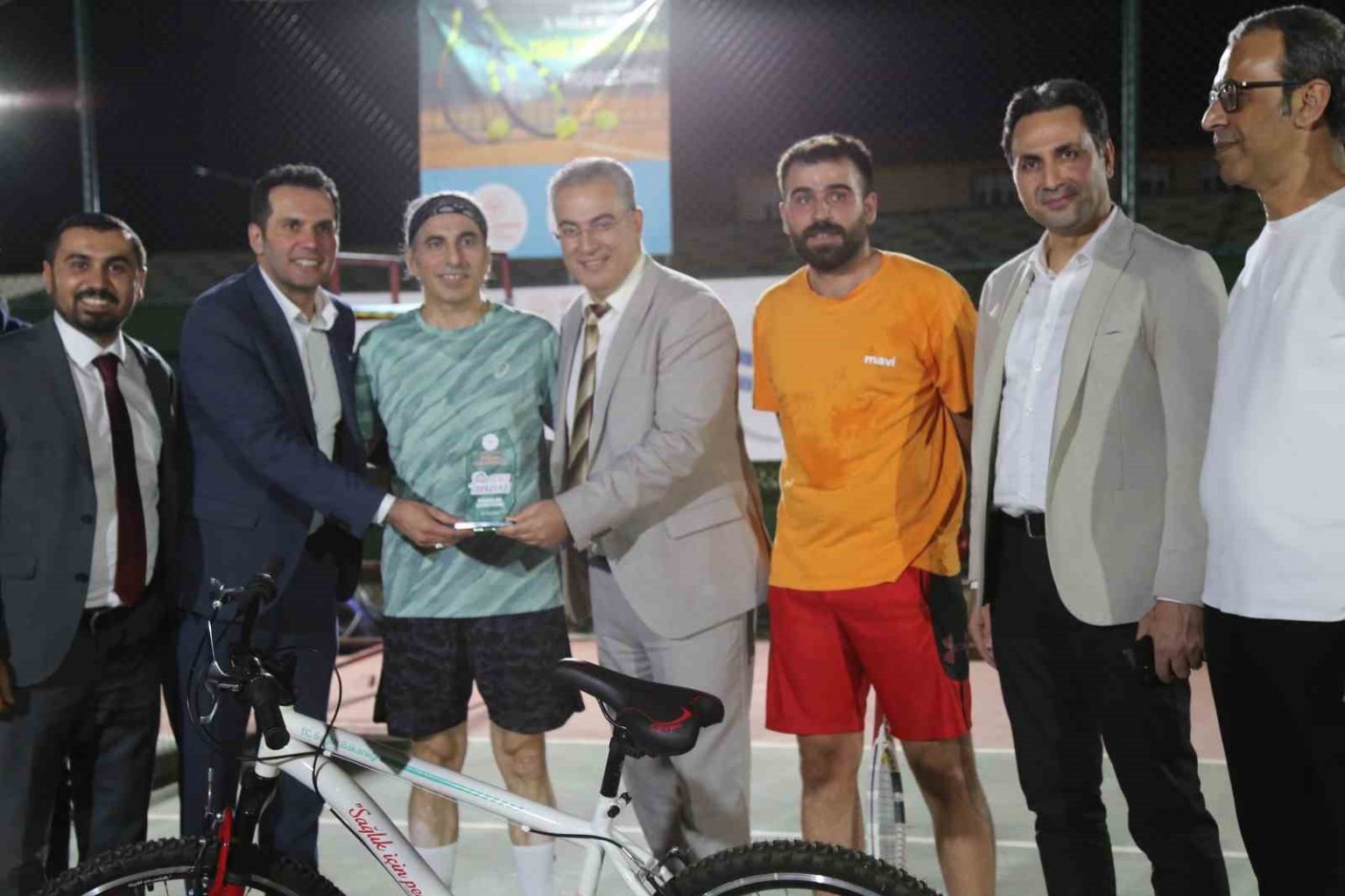 diyarbakir-il-saglik-mudurlugu-tenis-turnuvasi-finali-gerceklesti