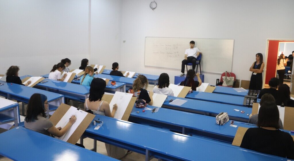 dpu-guzel-sanatlar-fakultesinde-ozel-yetenek-sinavlari-devam-ediyor