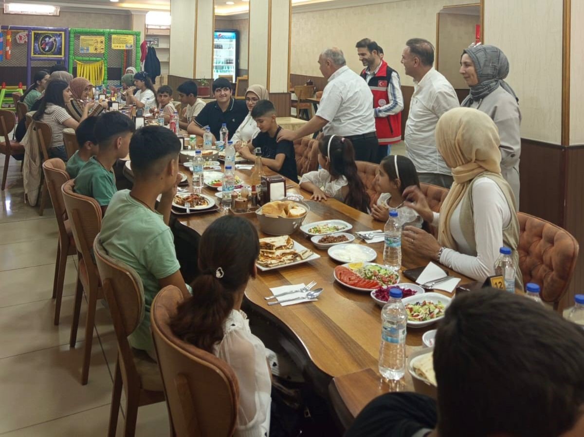 patnosta-cocuklara-yemek-etkinligi