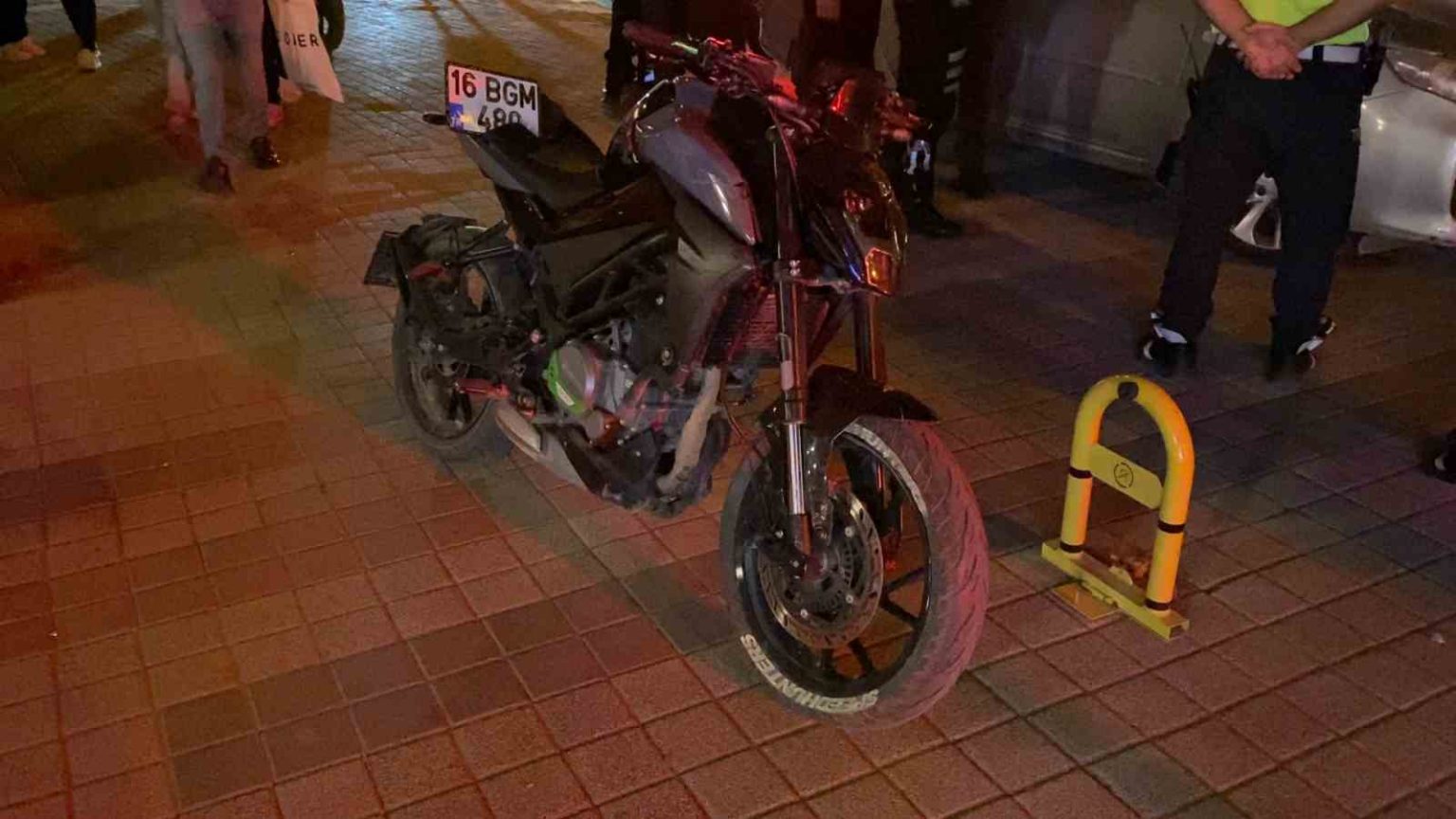 polisi-pesine-takan-motosikletli-kaza-yapinca-yakalandi