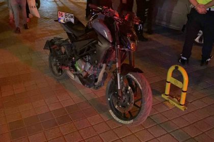 polisi-pesine-takan-motosikletli-kaza-yapinca-yakalandi