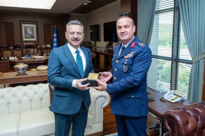 vali-aksoy-hava-korgeneral-rafet-dalkirana-iade-i-ziyarette-bulundu