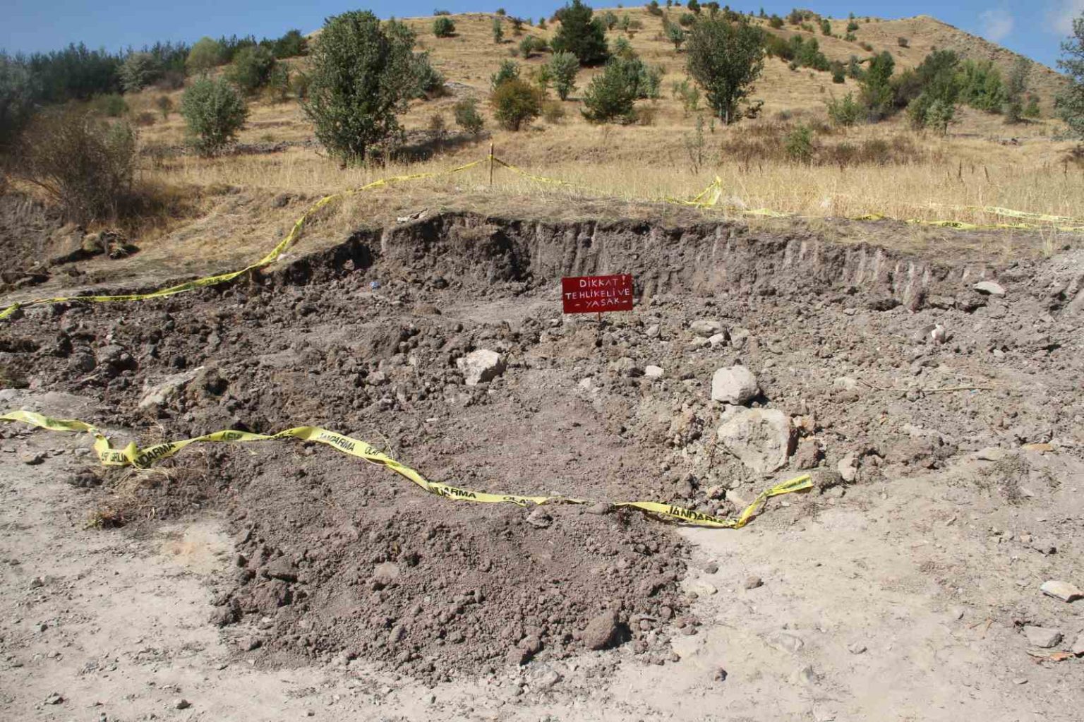 yasli-ciftin-olumune-sebep-olan-kukurtlu-suyun-uzeri-kapatildi-daha-once-de-olenlerin-oldugu-iddia-edildi