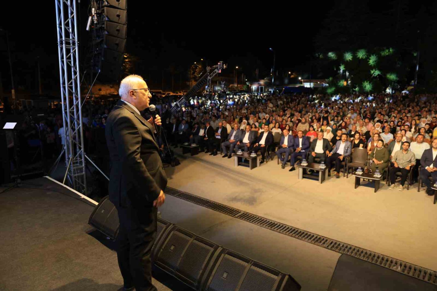 baskan-arslan-yerel-imkanlarla-festival-yapan-yine-cameli-olacak
