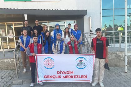 diyadinli-gencler-malazgirt-zaferinin-954-yilini-kutladi