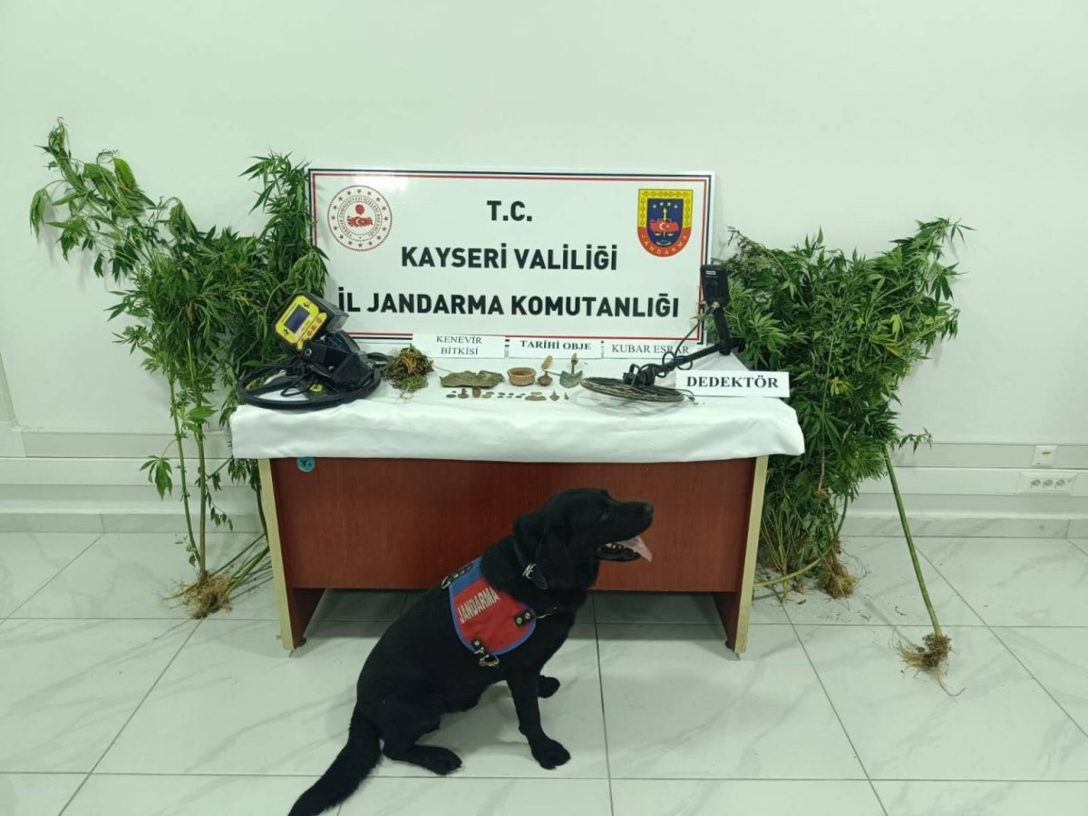 kayseride-21-adet-tarihi-eser-ele-gecirildi-1-gozalti
