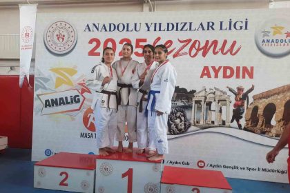 salihlili-judocu-zeynep-sagir-turkiye-ucuncusu-oldu