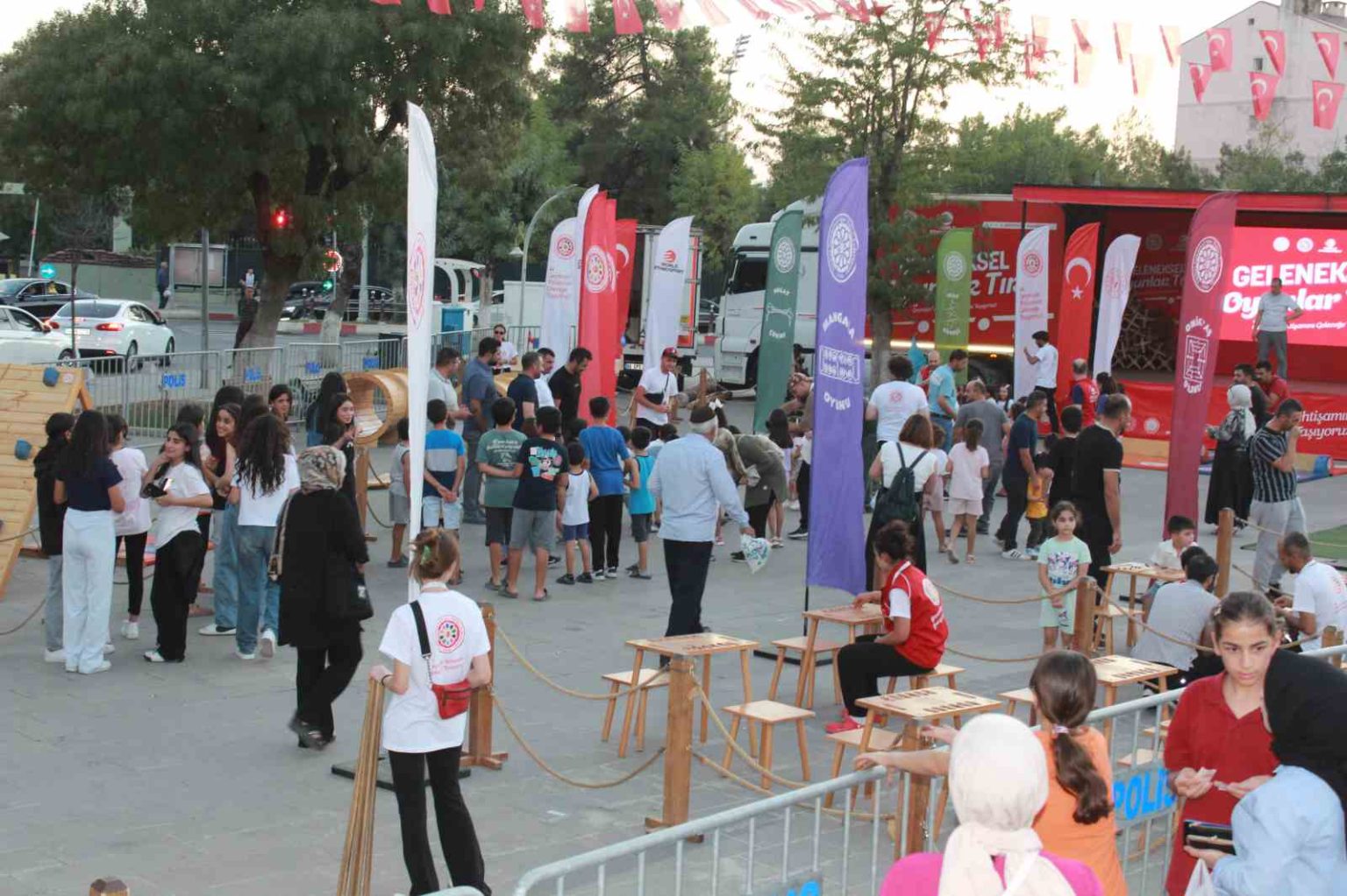 turkiye-geleneksel-spor-dallari-federasyonunun-geleneksel-oyun-tiri-siirtte