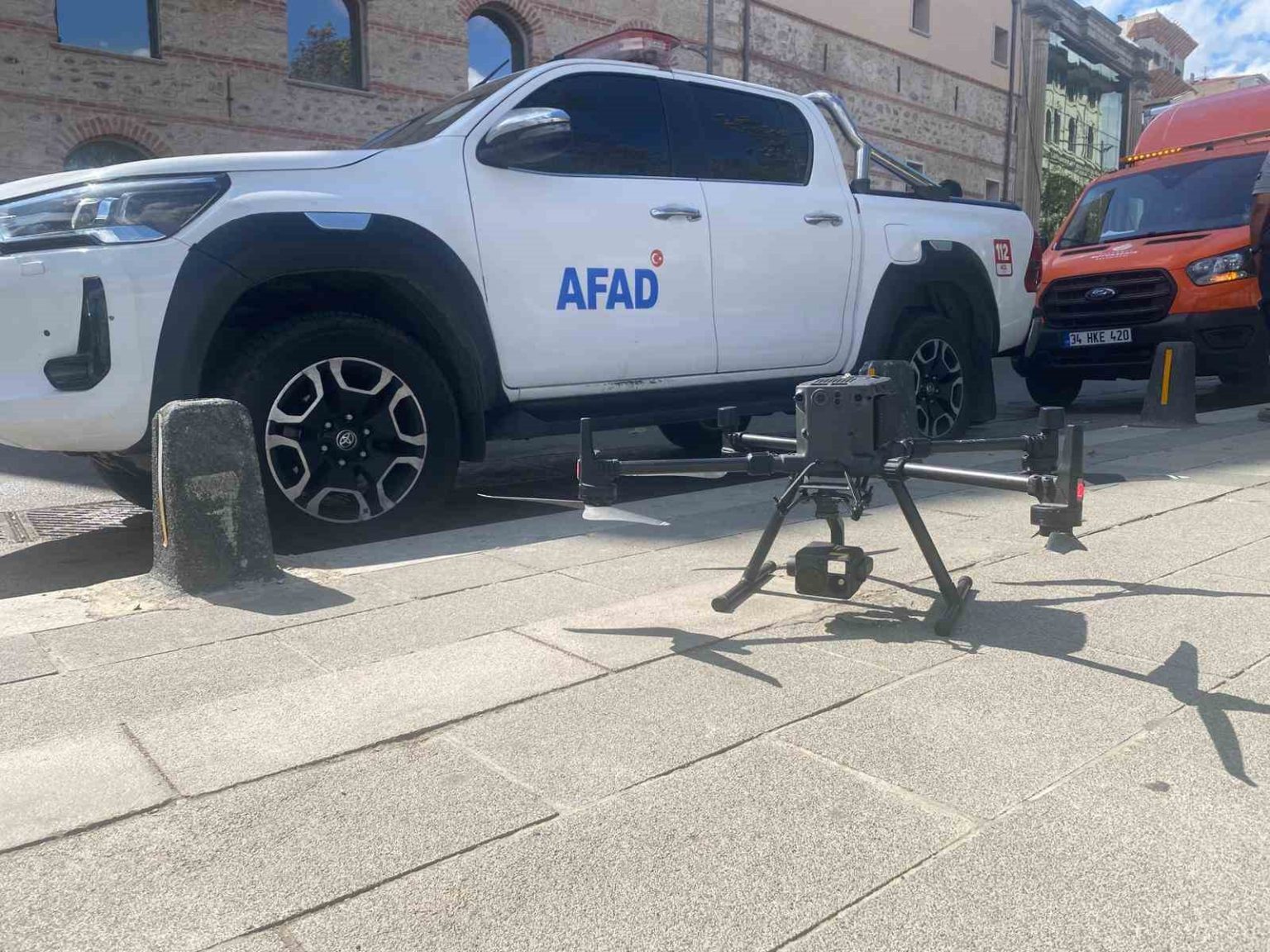 bogazda-kaybolan-rus-yuzucu-icin-afad-ekipleri-dronla-arama-yapti