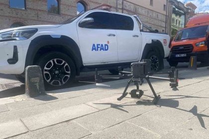 bogazda-kaybolan-rus-yuzucu-icin-afad-ekipleri-dronla-arama-yapti