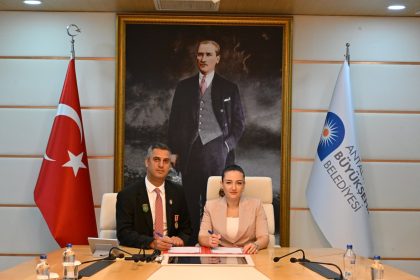 buyuksehir-ile-sehit-ve-gazi-dernekleri-arasinda-isbirligi-protokolu-imzalandi