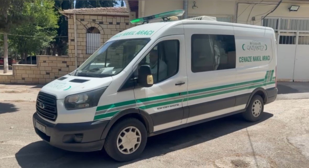 esi-tarafindan-14-yerinden-bicaklanan-kadin-20-gunluk-yasam-savasini-kaybetti