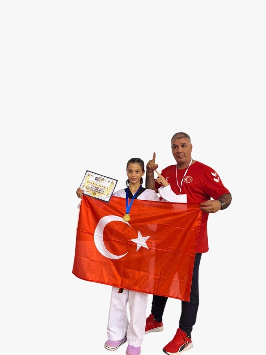 kadriye-kurtoglunun-altin-madalya-kazandi