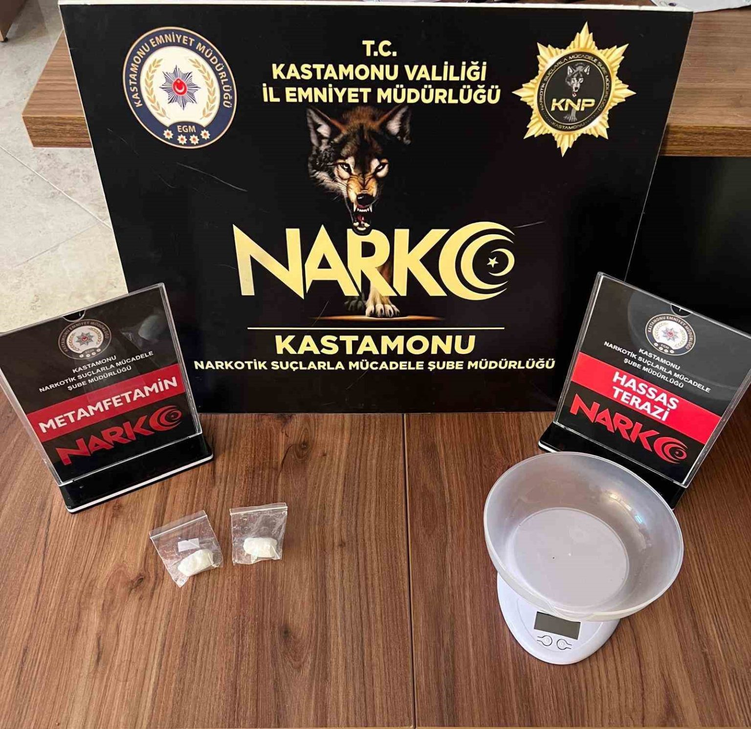 kastamonuda-uyusturucuyla-yakalanan-2-supheli-tutuklandi