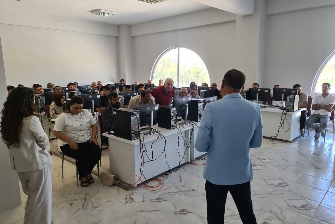 kutahyada-dijital-form-ve-desen-tasarimi-egitimi-duzenlendi
