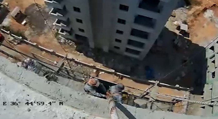 mersinde-nefes-kesen-kurtarma-operasyonu-8inci-kattaki-iskelede-kalan-isciler-kurtarildi