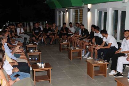 muglaspor-yonetimi-futbolcularla-sezon-oncesi-bulustu