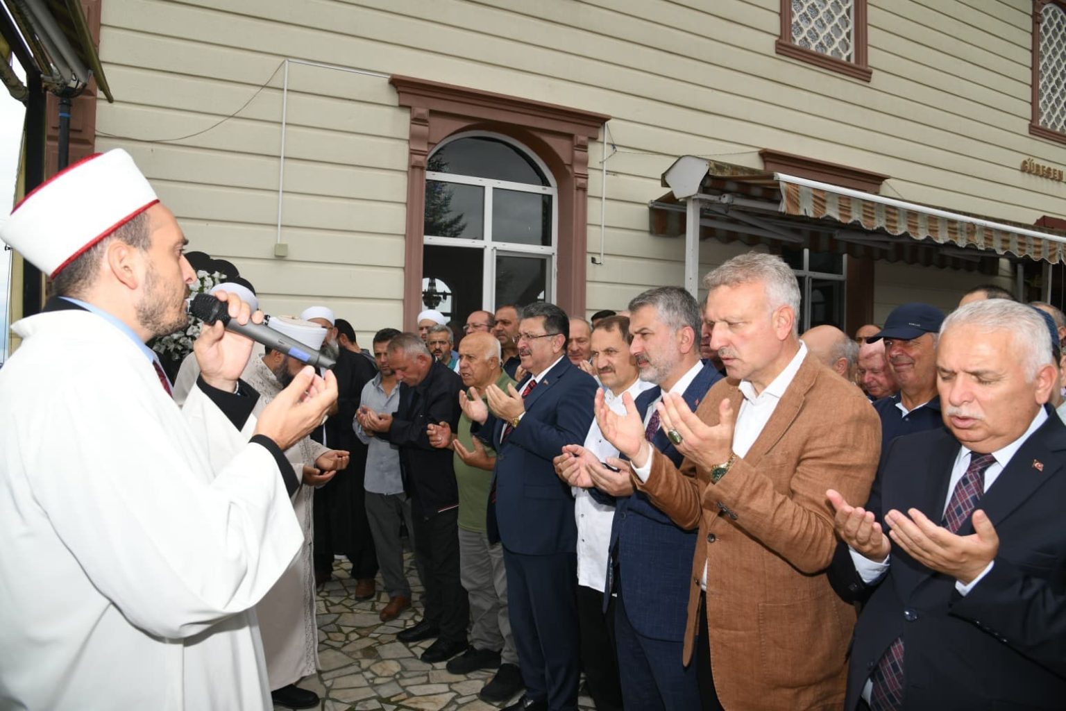 ofta-denizde-bogularak-hayatini-kaybeden-gence-son-gorev