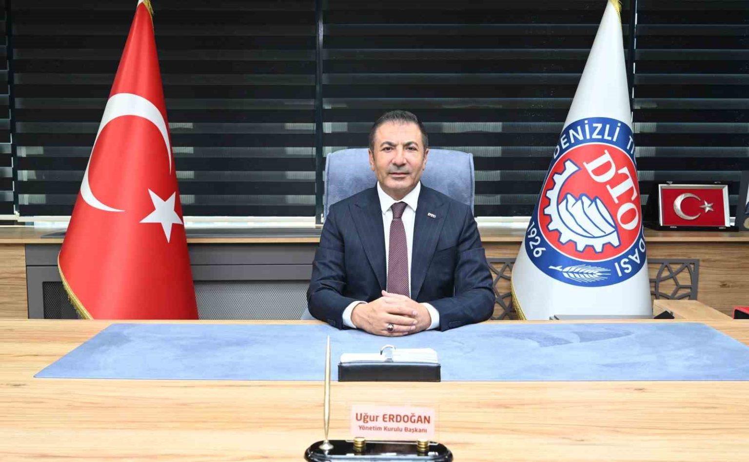 baskan-erdogan-ulu-onder-ataturk-ile-silah-arkadaslarini-rahmetle-aniyoruz