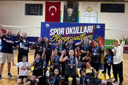 bozkir-midi-voleybol-takimi-namaglup-sampiyon-oldu