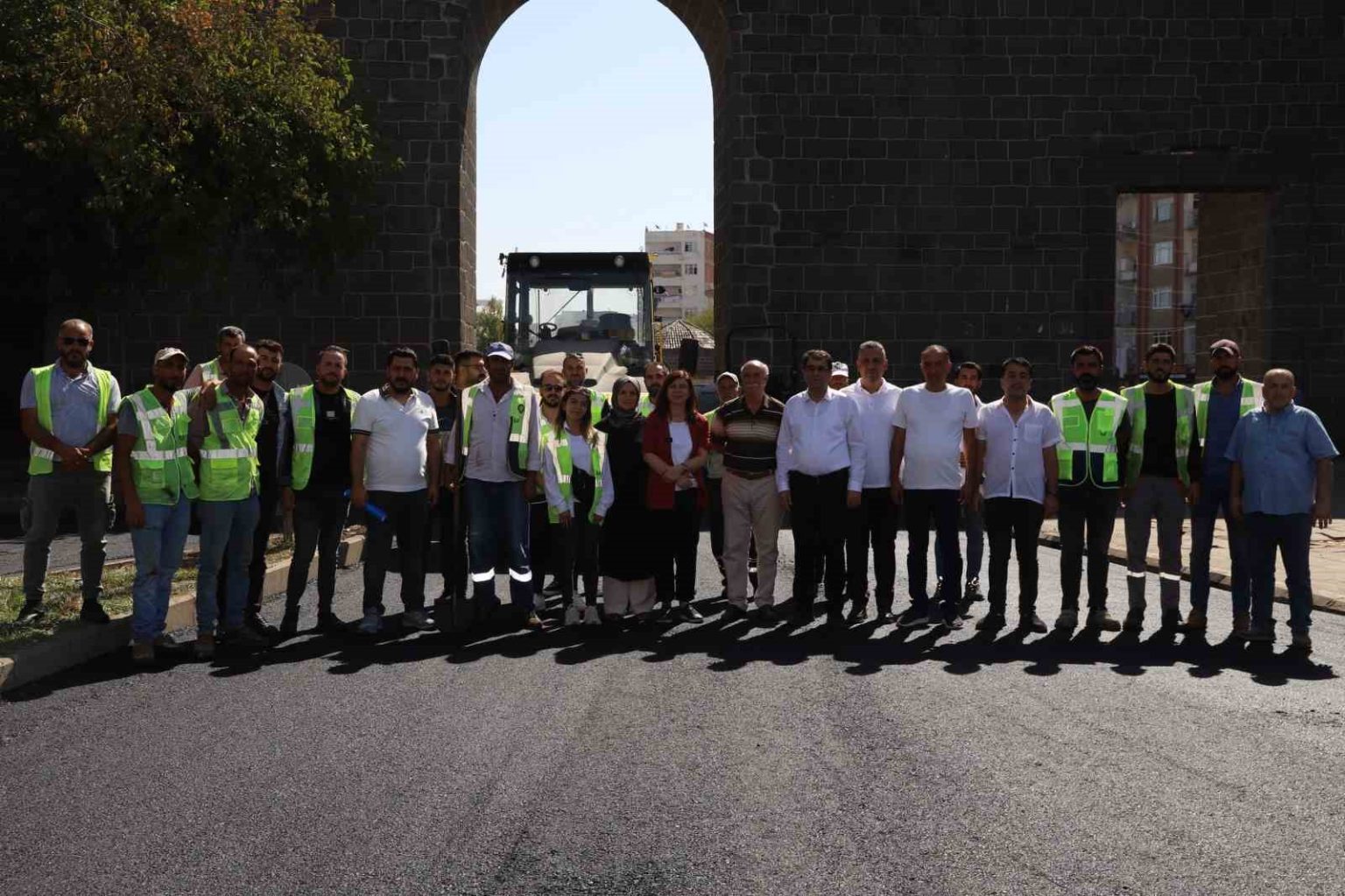 bucak-asfalt-calismasini-yerinde-inceledi