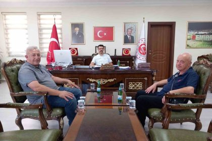 emirdag-ve-koylerinde-basibos-kopekler-toplatiliyor