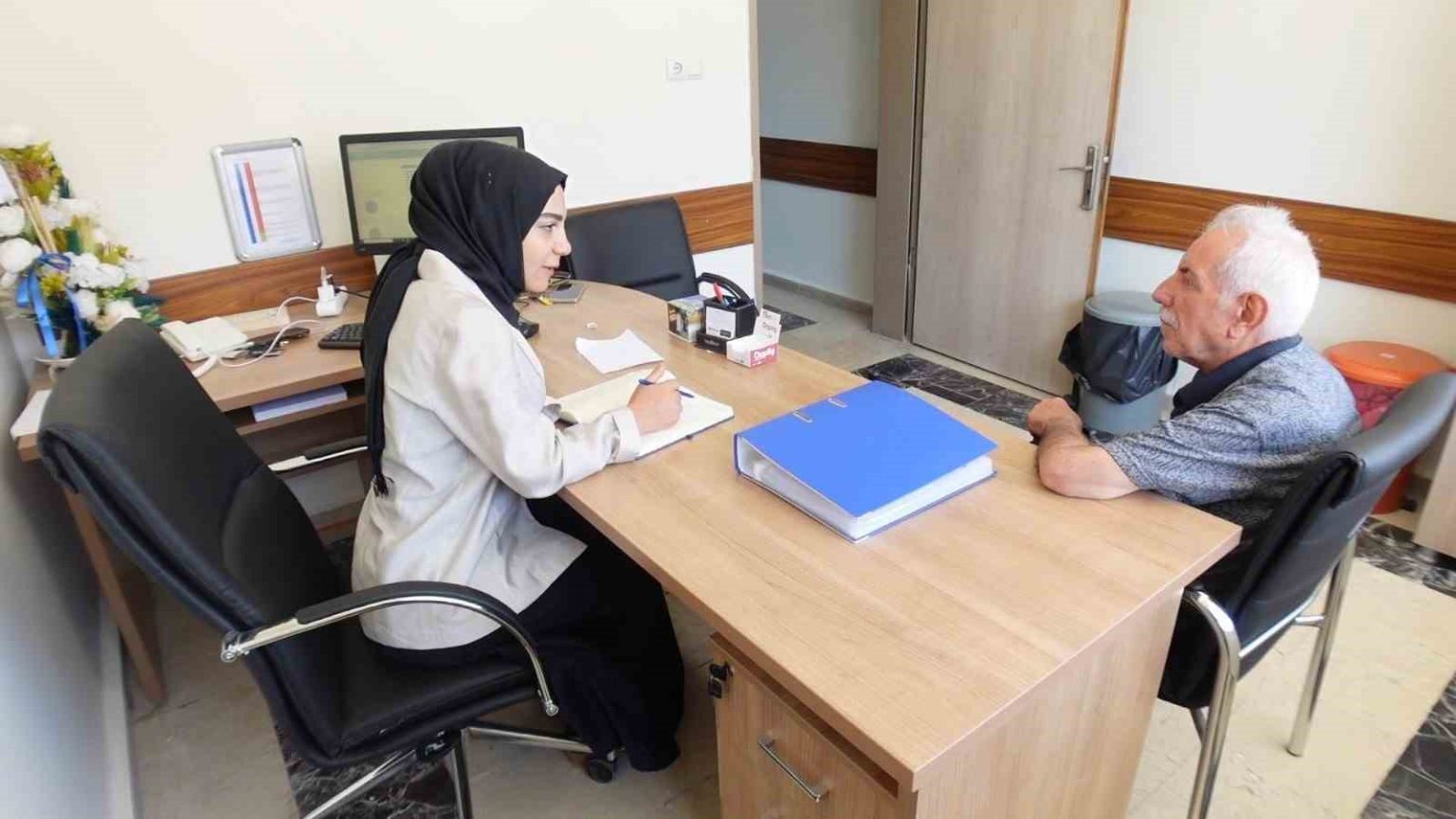 firat-universitesi-tip-fakultesinden-dr-tuncer-vatandaslarimiza-sigarayi-birakma-surecinde-destek-oluyoruz