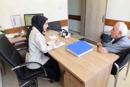 firat-universitesi-tip-fakultesinden-dr-tuncer-vatandaslarimiza-sigarayi-birakma-surecinde-destek-oluyoruz