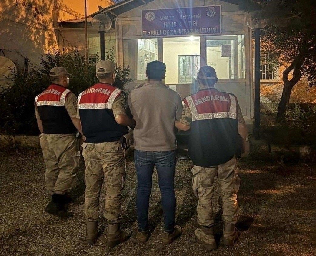 jandarma-aranan-655-sahsi-yakaladi