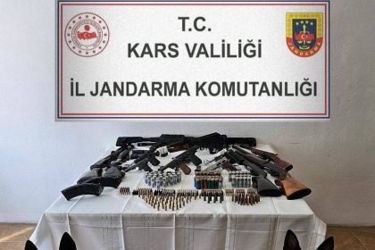 kagizmanda-cok-sayida-silah-ve-muhimmat-ele-gecirildi