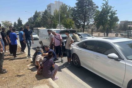 midibus-ile-otomobil-carpisti-1-yarali
