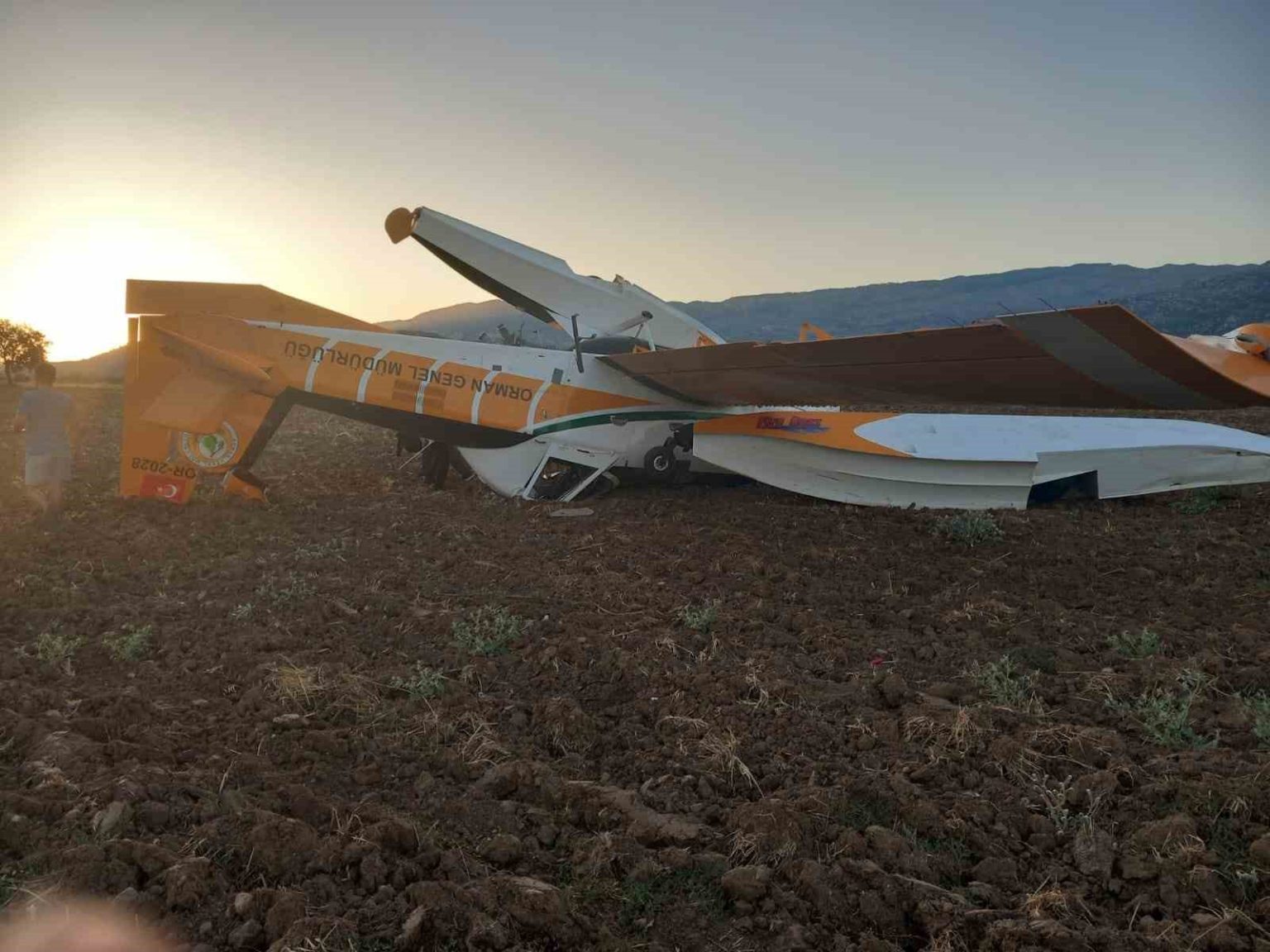 mugla-valisi-akbiyik-pilotumuzun-hayati-tehlikesi-bulunmamaktadir