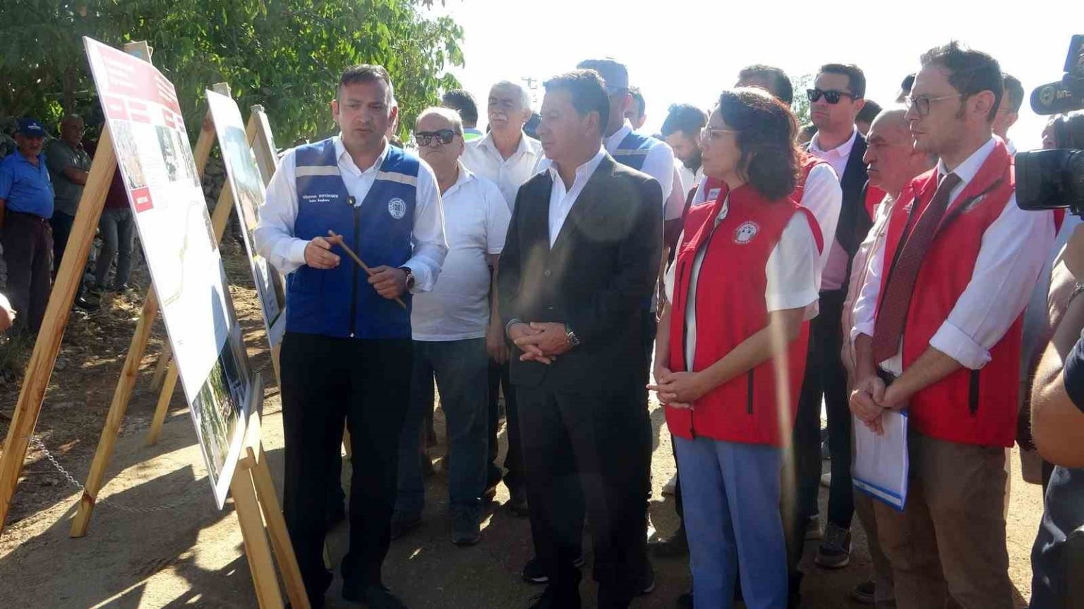 muglada-baskanlar-yol-calismalarini-yerinde-inceledi