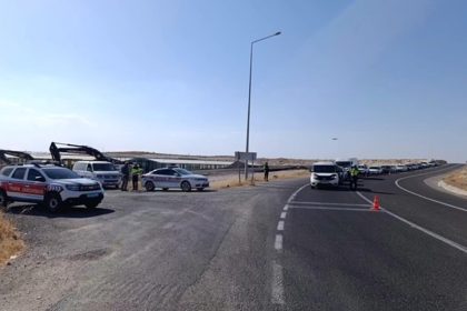 sanliurfada-jandarmadan-dron-destekli-trafik-denetimi