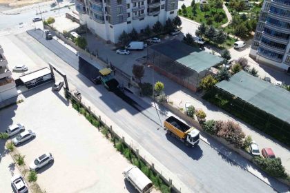 toki-konutlari-cevresinde-yol-ve-altyapi-yenileniyor