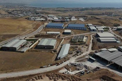 van-osb-bolgenin-tekstil-kenti-olma-yolunda-ilerliyor