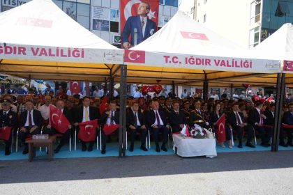 30-agustos-zafer-bayrami-igdirda-coskuyla-kutlandi