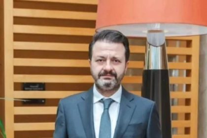 ankarada-trafik-kazasinda-hayatini-kaybeden-is-adami-fatih-yucelik-topraga-verildi