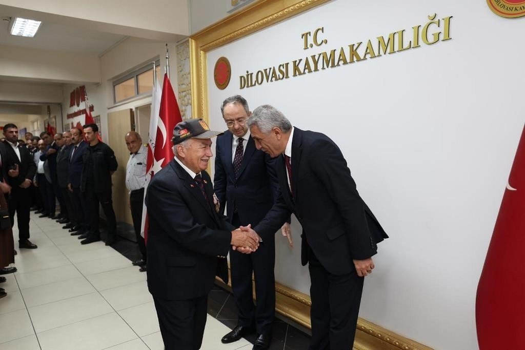 dilovasinda-zafer-bayrami