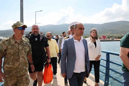 engelliler-30-agustos-zaferi-icin-su-alti-dalisi-yapti